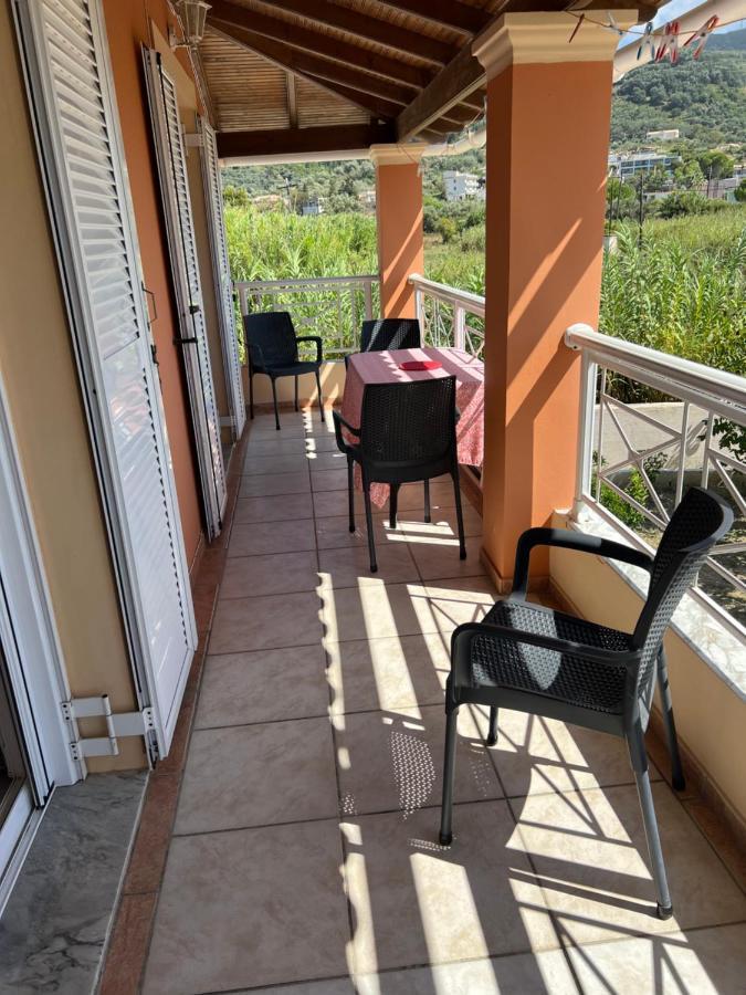 Magda. Apartament Agios Georgios Pagon