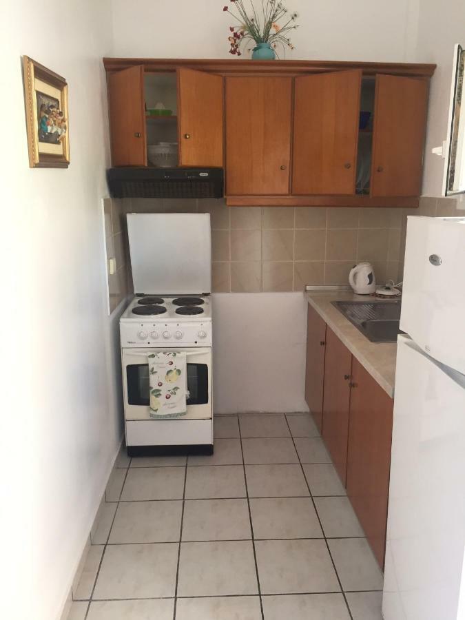 Magda. Apartament Agios Georgios Pagon